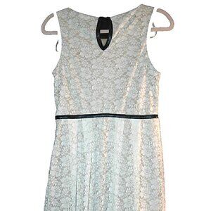 Cynthia Rowley Dress Ladies Sz 8 Embroidered White Lace Black Trim Sleeveless